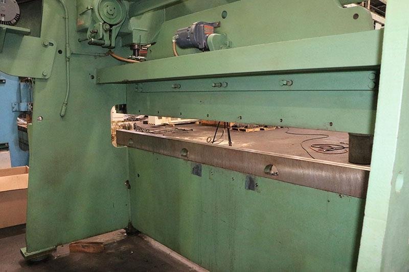 90 Ton x 10 FT. CHICAGO DREIS &amp; KRUMP MECH. PRESS BRAKE MODEL 810-L
