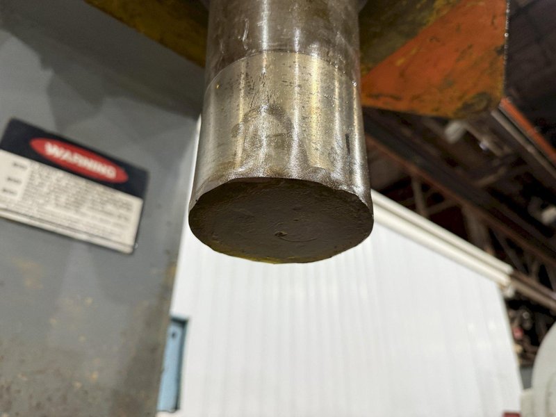 150 TON WILLIAMS &amp; WHITE HYDRAULIC C-FRAME STRAIGHTENING PRESS 24" STROKE: YOBRO #24086