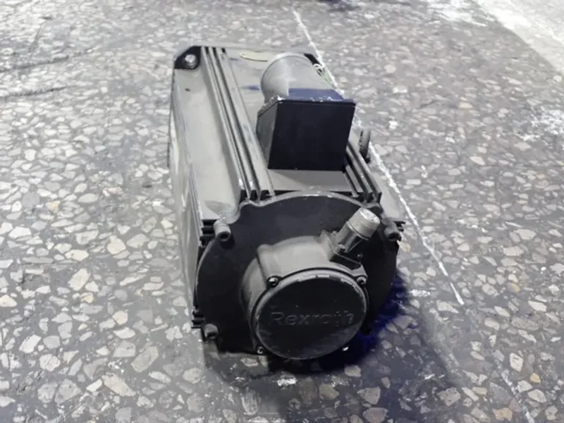 REXROTH 3 PHASE SYNCHRONOUS SERVO MOTOR  -  MSK101D-0200-NN-M1-AG2-NNNN