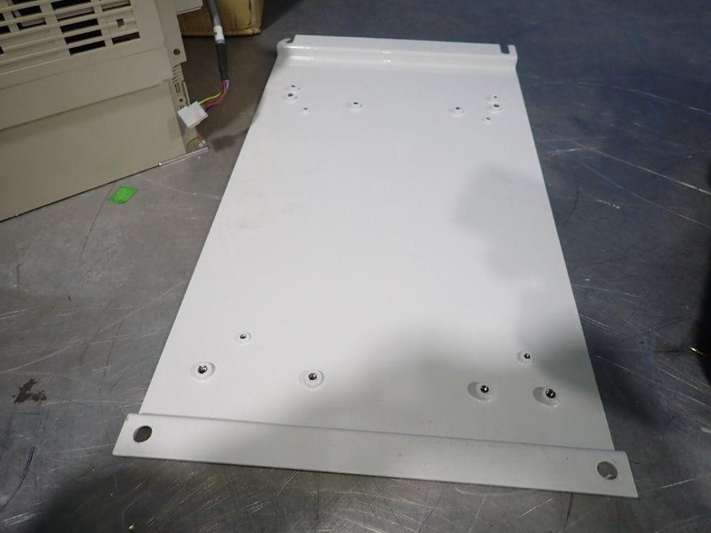YASKAWA AC DRIVE  -  CIMR-G7U2015