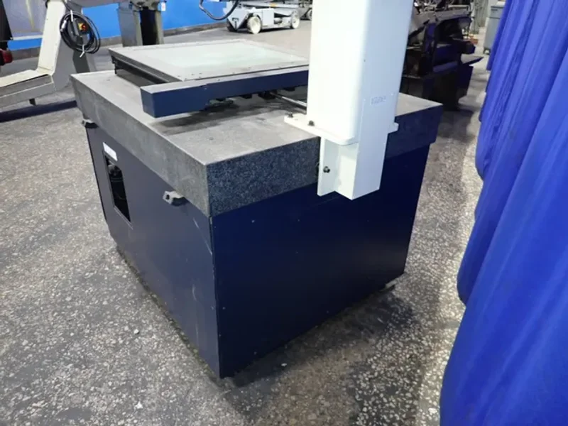 Optical Gaging Products Inc 21 1/2" X 21 1/2" Video Measuring System - Avant 400 Zip