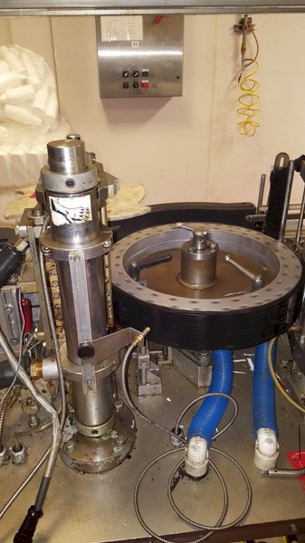 Trine Model 4500 Roll-Fed Wrap Around Hot Glue Labeler