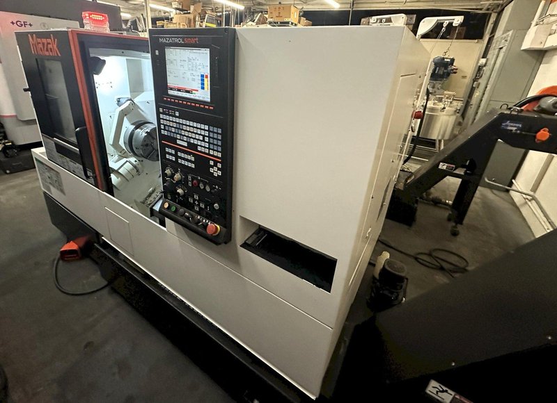 Mazak Quick Turn QTS-250 CNC Turning Center 2016, 10&quot; Chuck, Mazatrol Smart Control, Tool Pre-Setter, Tail Stock, Chip Conveyor,