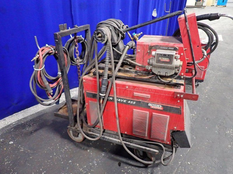 LINCOLN ELECTRIC 450 A WELDER   -  POWER WAVE 455
