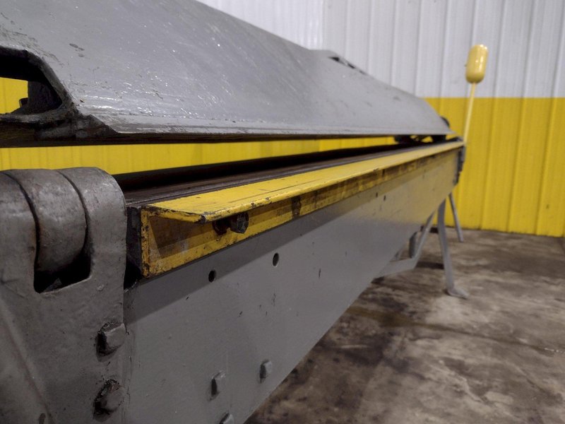 8' X 18 GAUGE CHICAGO MODEL #818 MANUAL APRON BENDING BRAKE: YOBRO #24387