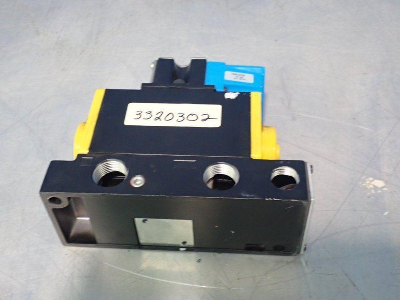 PARKER 35-150 PSI PNEUMATIC VALVE  -  HHB2007522