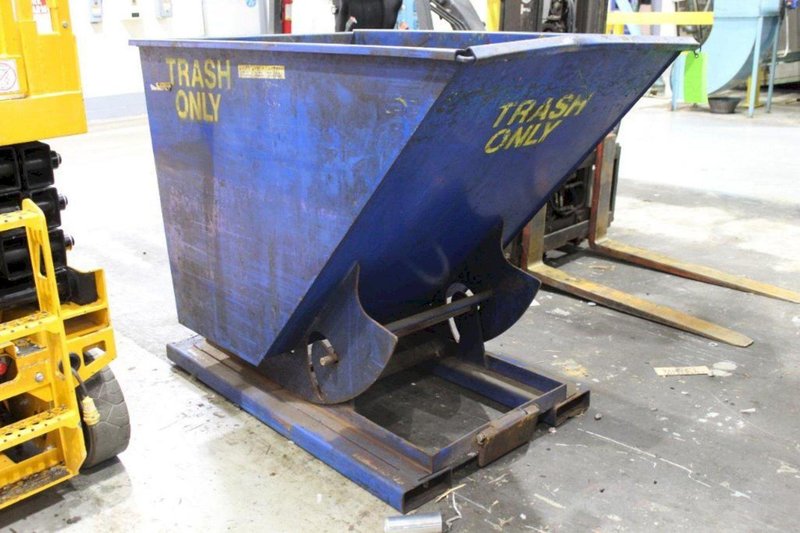 1 YARD X 6,000 LBS VESTIL MODEL #D-HOP-100-HD SELF DUMPING HOPPER: STOCK #22492