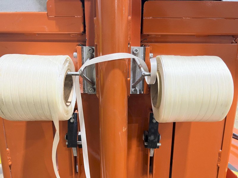 20&quot; X 20&quot; X 28&quot; ORWAK  MODEL #5031-E HYDRAULIC VERTICAL COMPACTOR / BALER: STOCK #16758