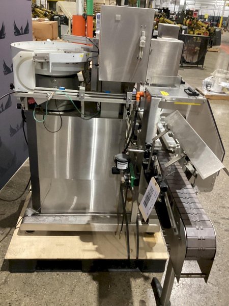 BELLATRX SCS SECURE CHUCK CAPPER APPLICATOR MACHINE USED