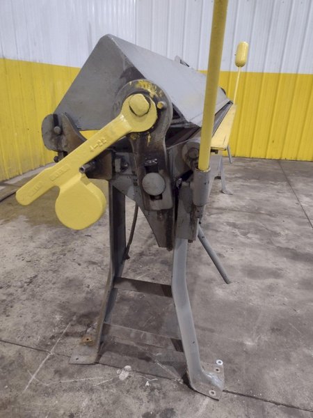 8' X 18 GAUGE CHICAGO MODEL #818 MANUAL APRON BENDING BRAKE: YOBRO #24387
