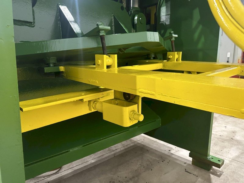 4&#039; X 1/2&quot; BETENBENDER MODEL #4-500 HYDRAULIC SQUARING SHEAR: STOCK #11792