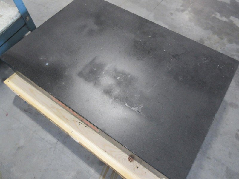 Brown &amp; Sharpe Black Granite Surface Plate, 2 Lip, with Metal Stand, 36" x 24" x 4"- Auction Item