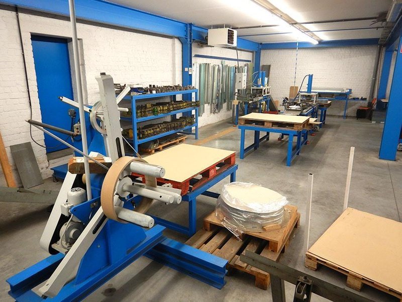 Festo - Decoiling &amp; punching line