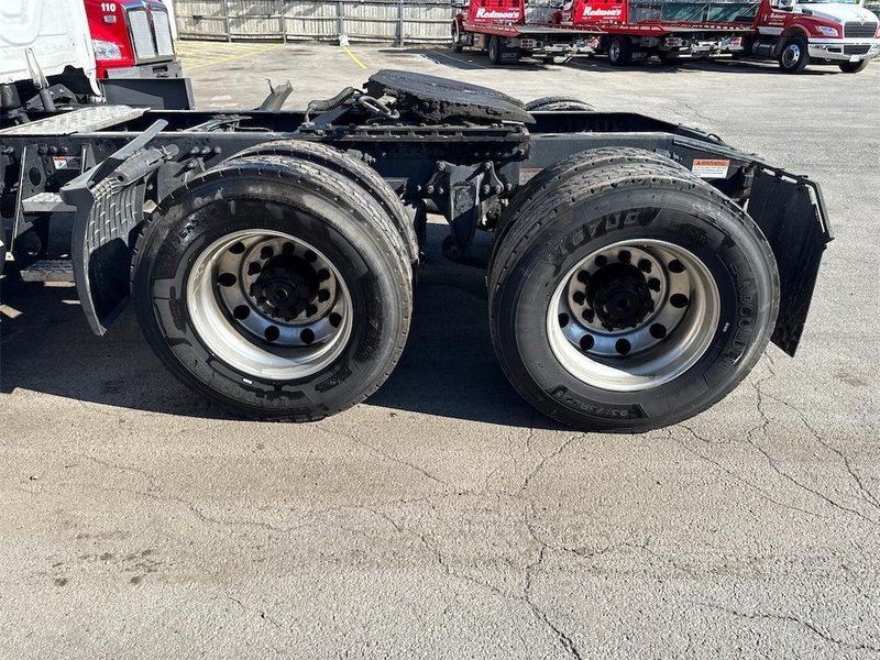 2023 Freightliner Cascadia 3AKJHHDR2PSNC6295