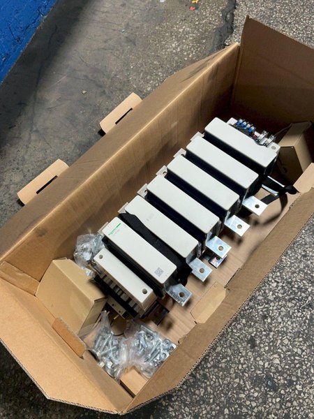 SCHNEIDER ELECTRIC CONTRACTOR   -  LC1F780F7