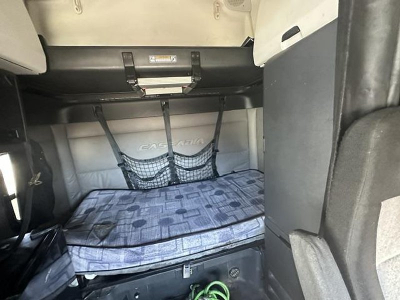 Freightliner Cascadia 126 Sleeper Truck, 2018 – Detroit DD15, DT12 Automatic, Class 8 Semi Tractor