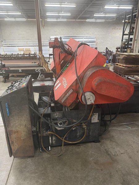 16″ x 16″ Amada HA-400W Automatic Horizontal Band-Saw, 2011