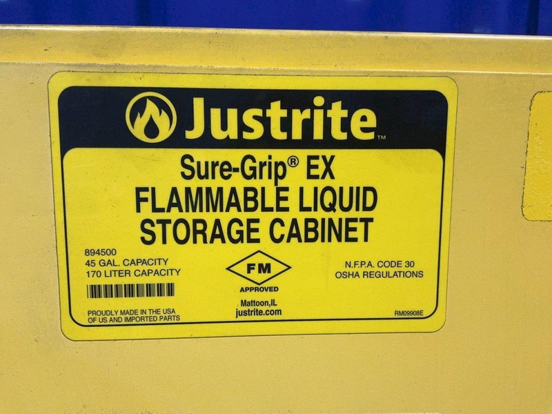 JUSTRITE 45 GAL FLAMMABLE LIQUID STORAGE CABINET  -  RM09908E