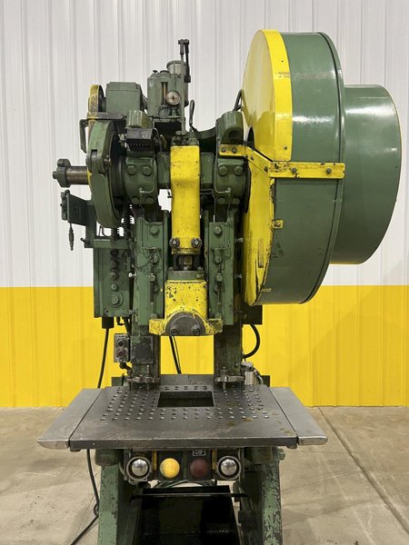 30 TON BROWN AND BOGGS OBI PRESS, 2.5" STROKE: STOCK #20250