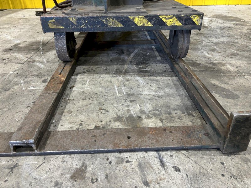 LINCOLN ELECTRIC WELDING MANIPULATOR SYSTEM: IDEALARC DC600 WELDER, NA-5 CONTROLLER, AND WELDING HEAD: STOCK #21890