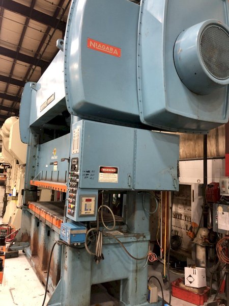 200 ton Niagara SC2-200-120-42 Straight Side Press