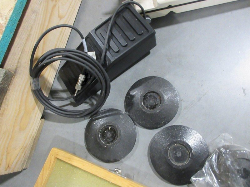 SIP 302M Universal Gage Length Measuring Machine with Digital Control Panel and Accessories- Auction Item