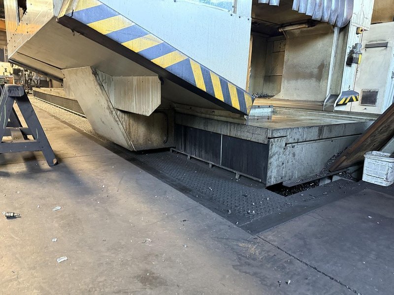 Unisign - Uniport 6 X: 8000 - Y: 2500 - Z: 800 mm CNC 5 axes