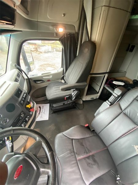 2019 Peterbilt 579 1XPBD49X7KD610640