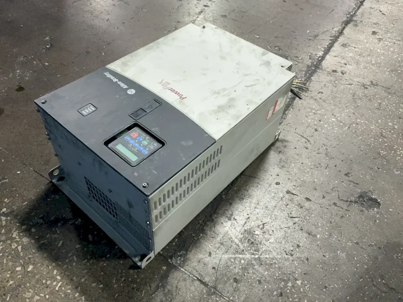 ALLEN-BRADLEY 100 HP VARIABLE FREQUENCY DRIVE  -  22C-D142A103