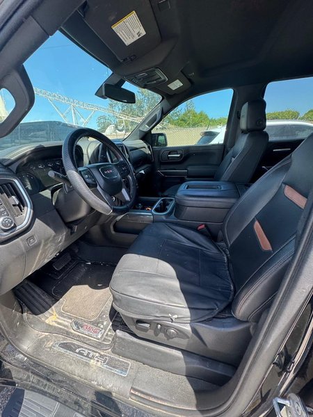 GMC Sierra 1500 AT4 4×4 Crew Cab Pickup, 2021 – 6.2L V8