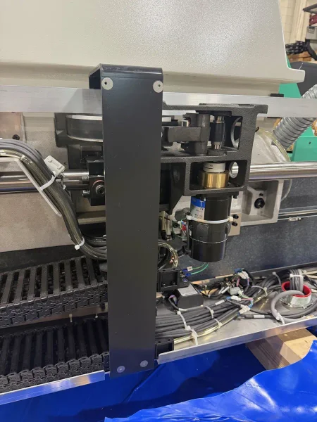 USED MITUTOYO CRYSTA-APEX V122010 CMM / SCANNER