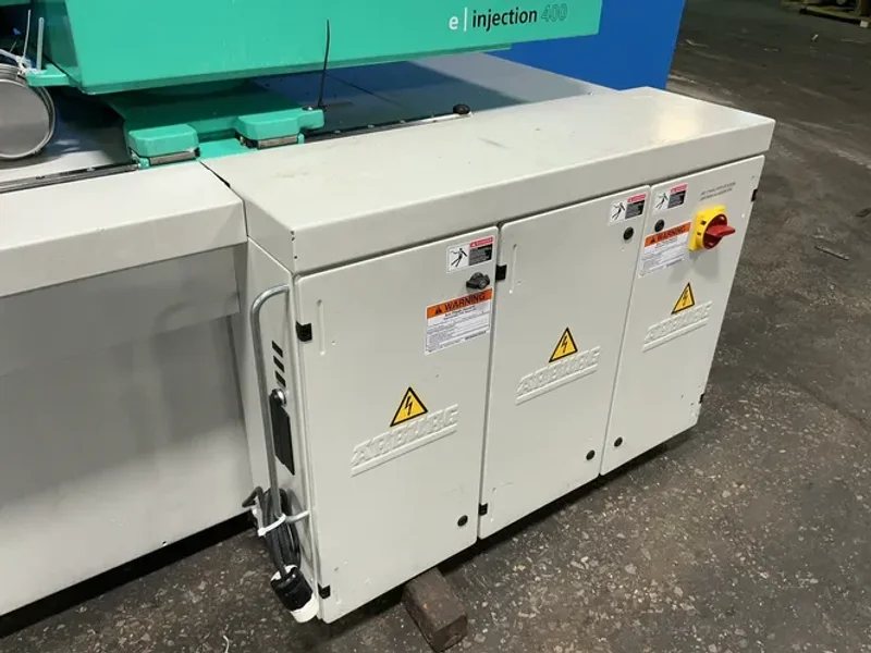 ARBURG INJECTION MOLDER  -  520 E 1500-400