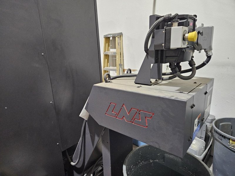 Okuma Genos M560-V CNC VMC, 2022 – Low Hours, TSC, Probes, 4th Axis, Chip Conveyor, 15K Spindle