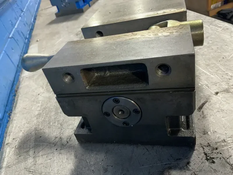 KURT 6” VISE  -  3600V