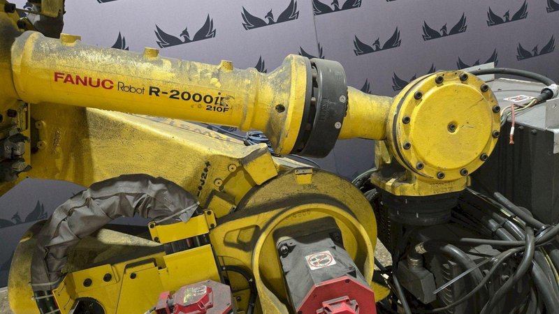 FANUC R-2000IB/210F + R30IB ROBOT ARM AND CONTROL CABINET – NO PENDANT USED
