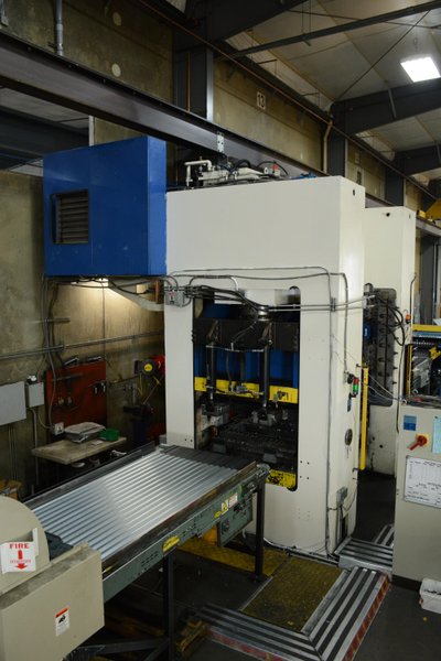 1500 TON MACRODYNE HYDRAULIC PUNCH PRESS, NEW 2004: STOCK #10046