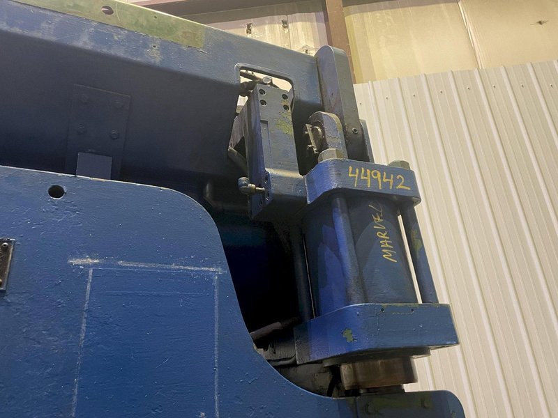 135 TON X 8' CINCINNATI MODEL 135FMX6 HYDRAULIC PRESS BRAKE: STOCK #15770