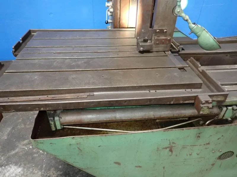 DOALL 26" THROAT VERTICAL BAND SAW  -  2624-4