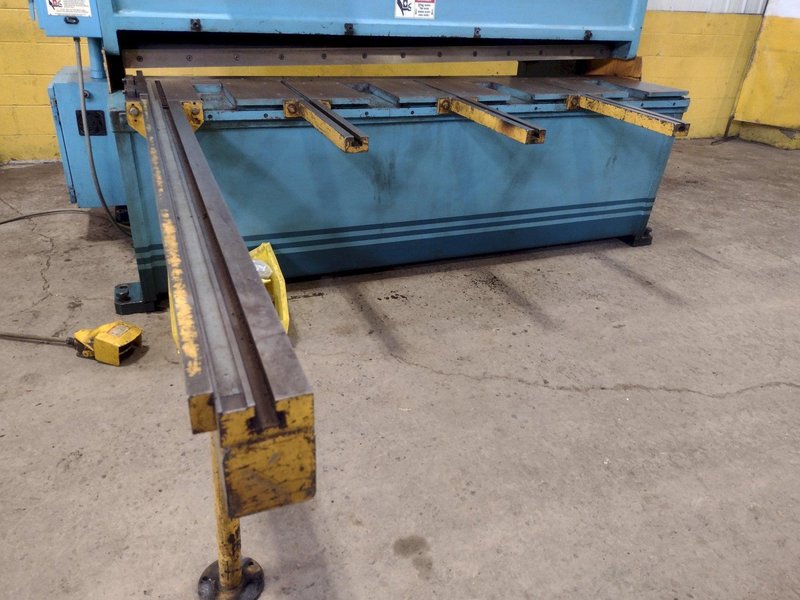 8&#039; x 1/4&quot; MASTER-FAB MODEL #SSB250-8 HYDRAULIC SHEAR: STOCK #18407