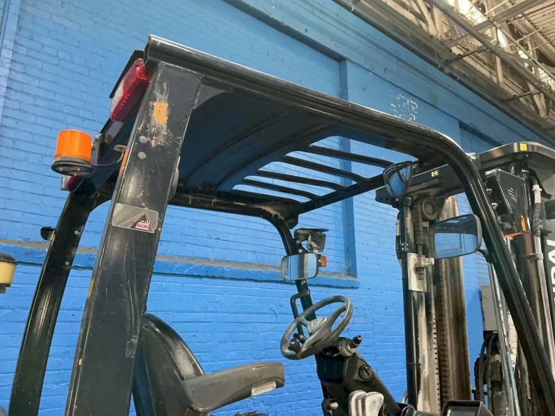 HYUNDAI 9020 LBS DIESEL FORKLIFT  -  45D-9