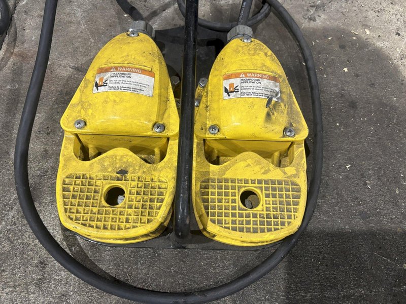 12,000 LB LJ WELDING MODEL #GE6TR-100 VARIABLE SPEED POWERED TANK TURNING ROLL: STOCK #22808