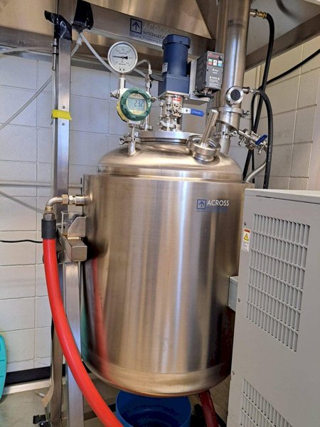 200 Liter Across International SR200 Jacketed Stainless Steel Reactor &amp; Huber Unistat T320 with Pilot ONE, 2021 (Like New)