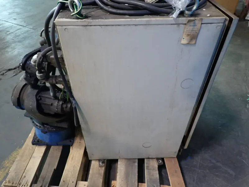 YASKAWA MOTOMAN ROBOT  -  MH6