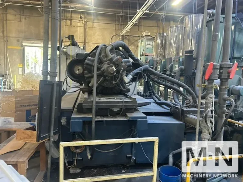 1430 TON 363 OZ VAN DORN MODEL 1430CC17000 INJECTION MOLDING MACHINE MFG 2002