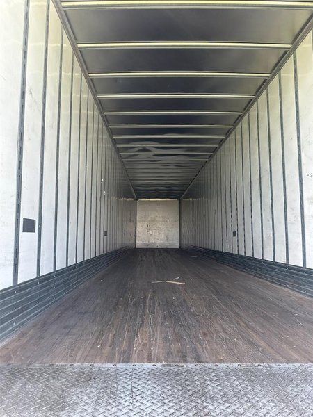 2023 Vanguard 53 x 102 5V8VA5329PM307079