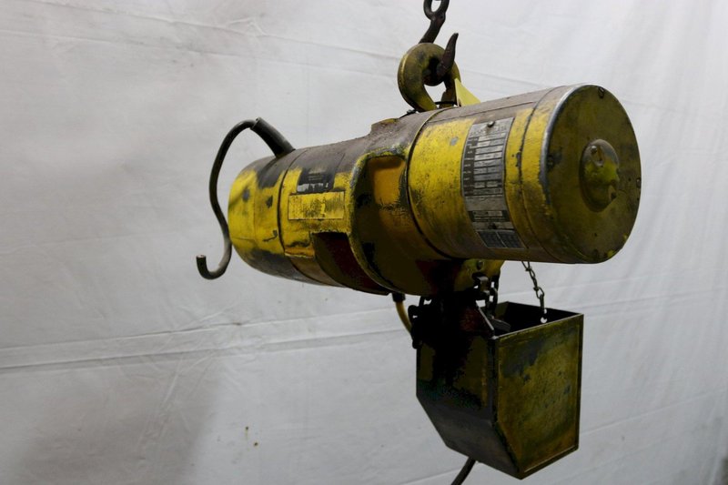 1/4 TON BUDGIT ELECTRIC POWERED CHAIN HOIST: STOCK #11988