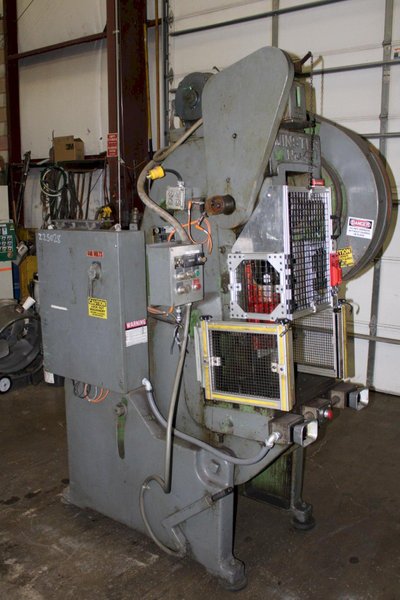 32 TON MINSTER OBI PRESS