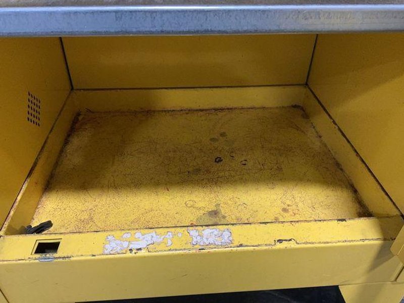EAGLE 12 GALLONS FLAMMABLE LIQUID STORAGE CABINET  -  1925LEGS