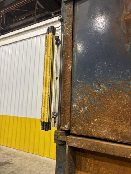 60&quot; X 48&quot; X 30&quot; ELY ENTERPRISES VERTICAL HYDRAULIC BALER: STOCK #23657