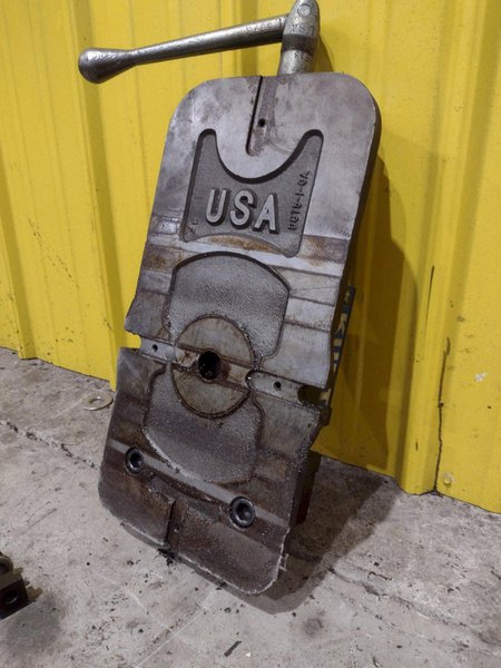 6&quot; KURT MODEL #D675 PRECISION MACHINE VISE W/ SWIVEL HANDLE: STOCK #23448